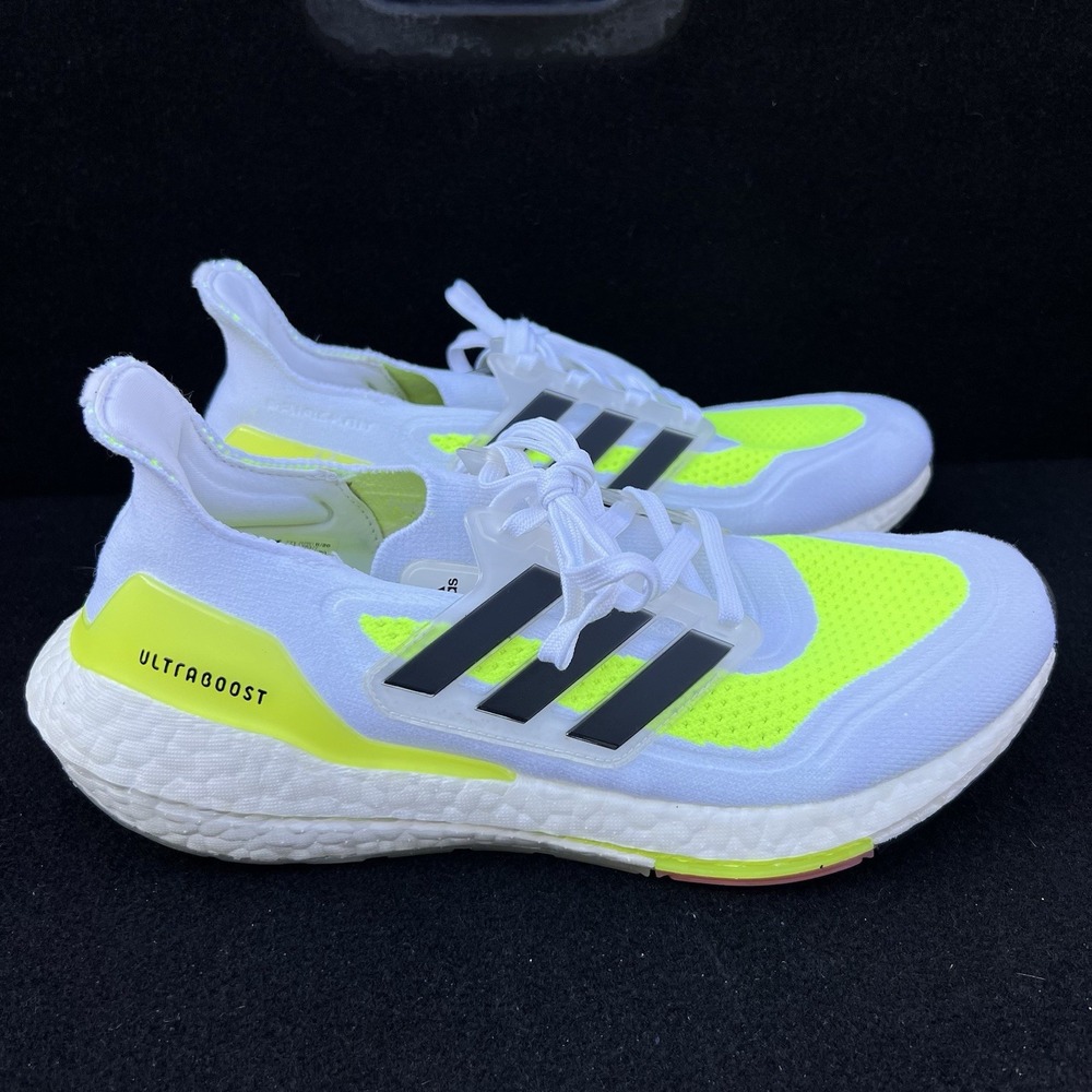 Men's Adidas UltraBoost 21 Running Shoes White / Black / Yellow Sz 8 FY0377